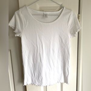 NWOT Nordstrom Classic White Short Sleeve Tee with detailed sleeve and hem 14/16